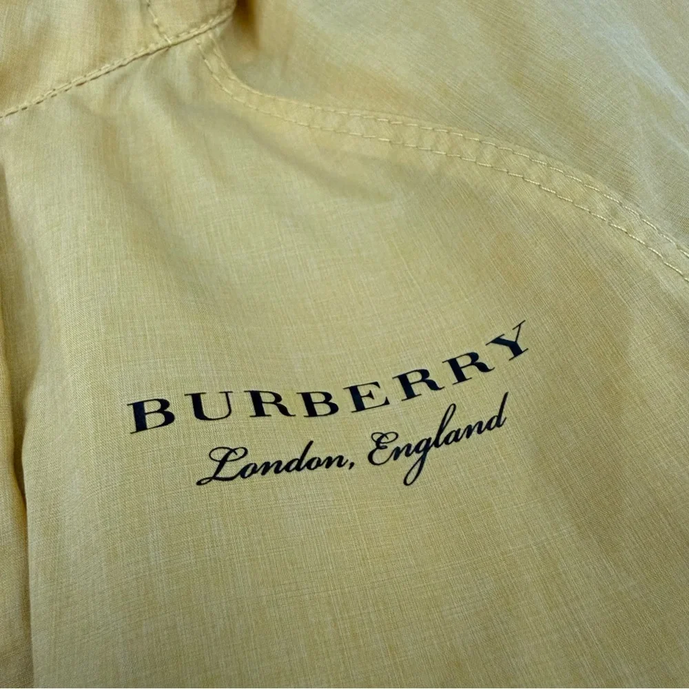 Burberry yellow hooded